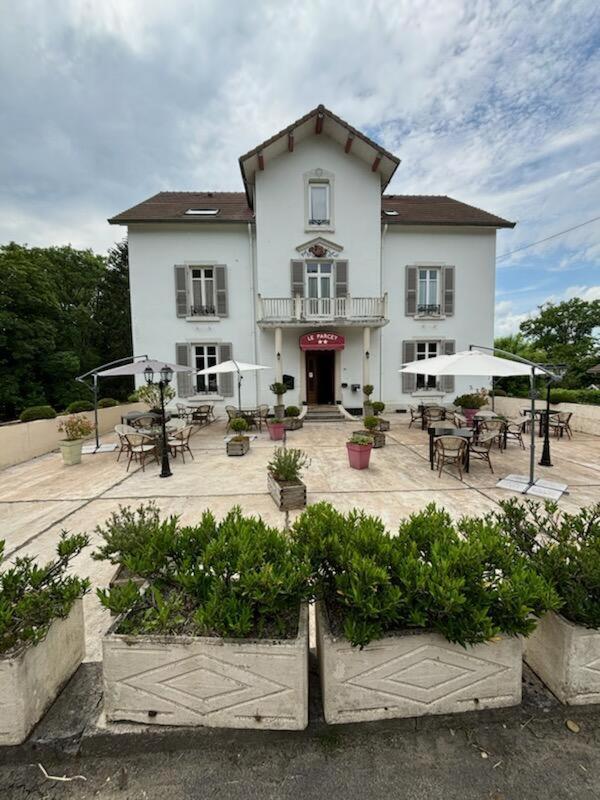 Logis Hotel & Restaurant Le Parcey Екстериор снимка